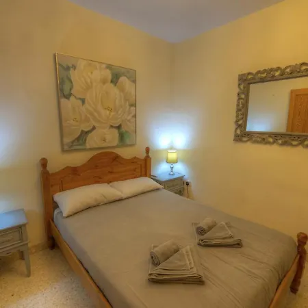 Large And Bright In The Centre Goslm-2 Apartment *
