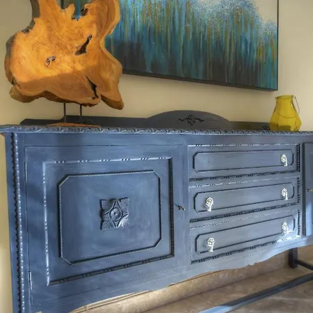 Large And Bright In The Centre Goslm-2 *