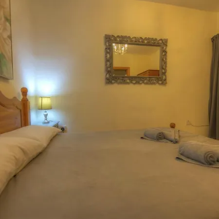Apartamento Large And Bright In The Centre Goslm-2