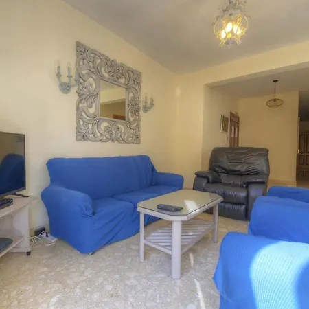 Large And Bright In The Centre Goslm-2 * Sliema