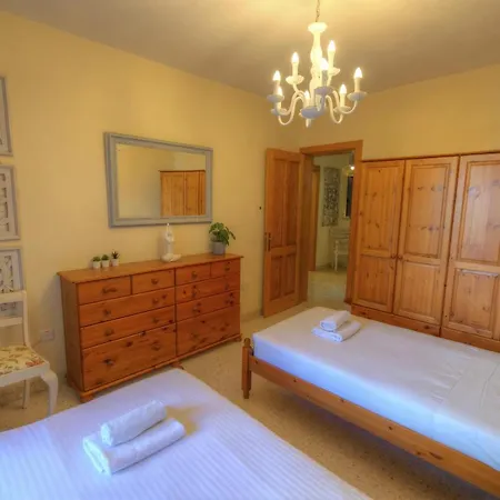 Apartment Large And Bright In The Centre Goslm-2 Sliema