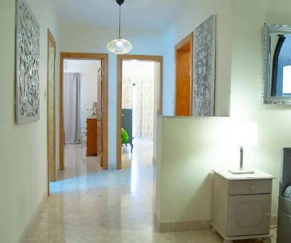 Apartman Large And Bright In The Centre Goslm-2