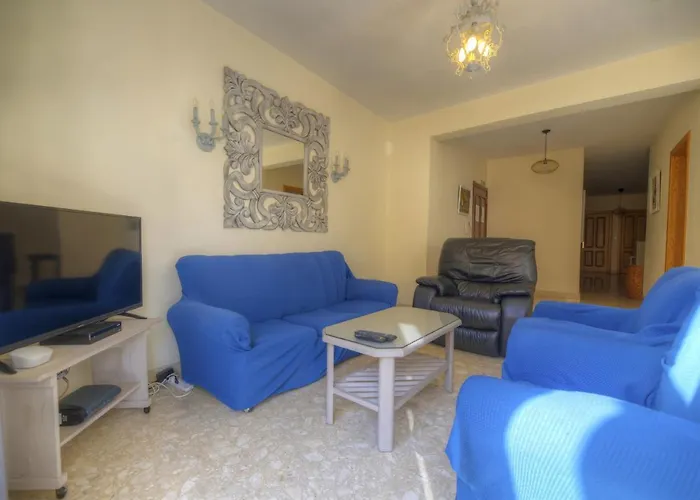 Large And Bright In The Centre Goslm-2 * Sliema