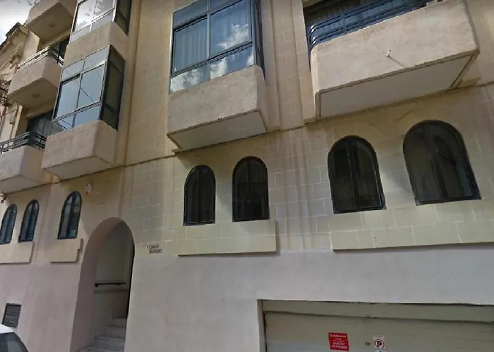 Large And Bright In The Centre Goslm-2 Apartment